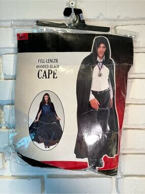 CostumesUSA Adult Black Halloween Hooded Cape